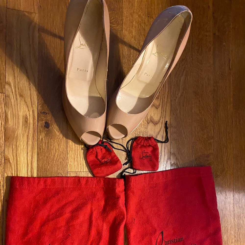 Christian Louboutin Very Prive 41.5